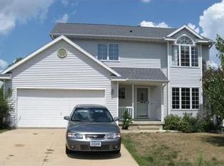 706 71st St NE, Cedar Rapids, IA 52402