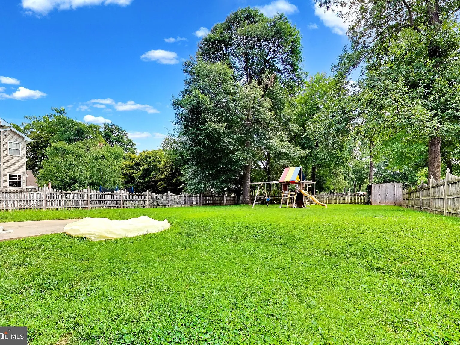 4 bed, 3.0 bath, 2030 sqft, $3,500 — Photo 3