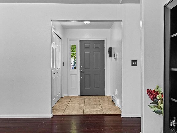 3rd image of 555 E Valley Dr