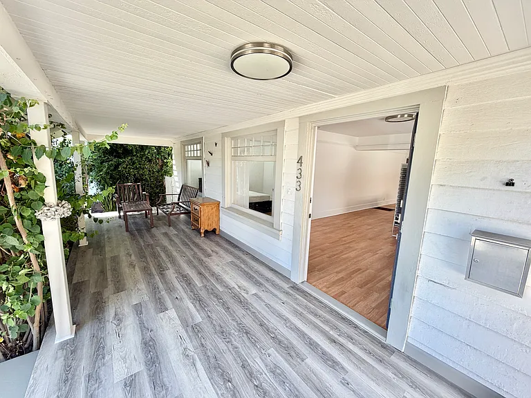 433 Palm Dr — Photo 4