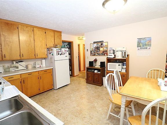 5th image of 1904 Cher Ct