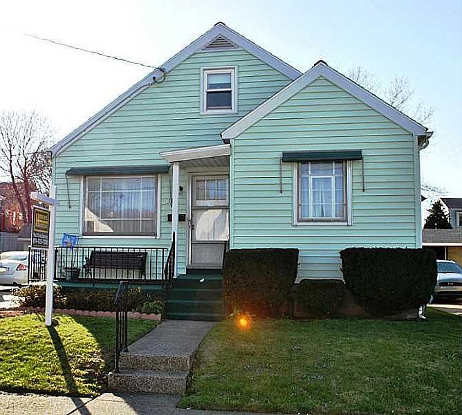 1st image of 3326 Chapin St