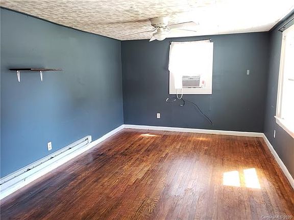 4th image of 130 & 132 Robinson St