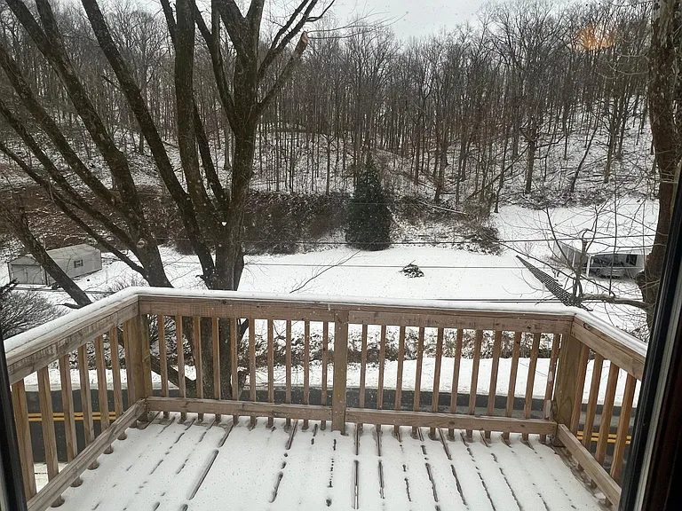 526 Broad Hollow Rd — Photo 12
