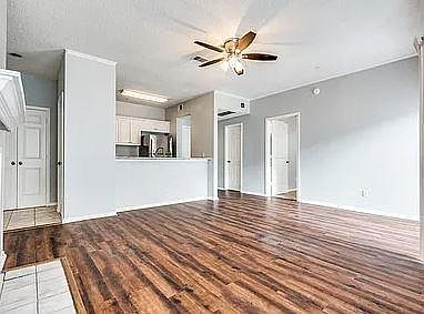 2nd image of 6003 Oram St APT 205