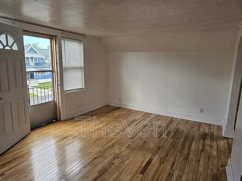 2 bed, 1.0 bath, 750 sqft, $1,375 — Photo 4