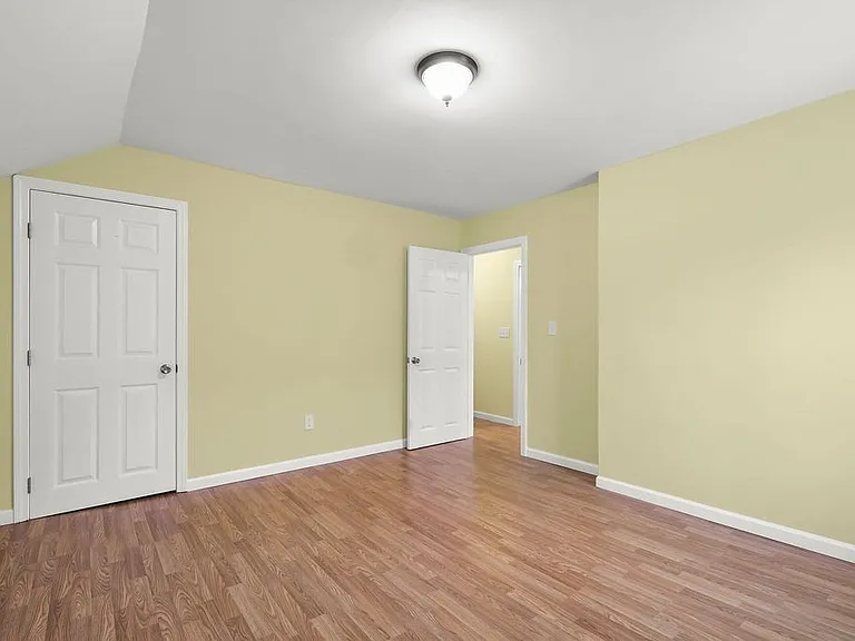 10 Cottage St #10 — Photo 22