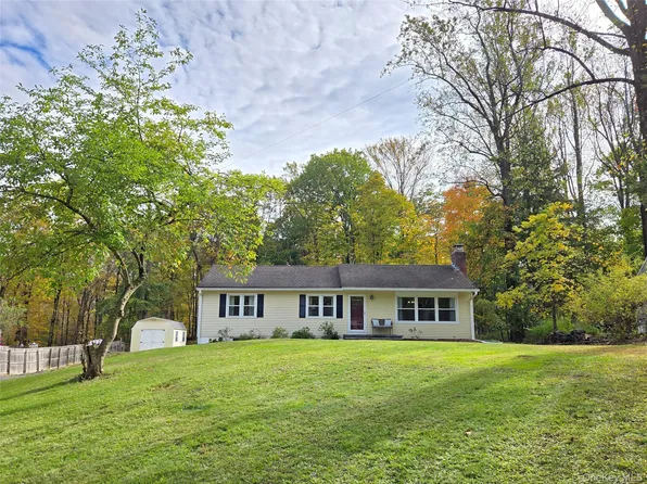 49 Colburn Drive, Poughkeepsie, NY 12603