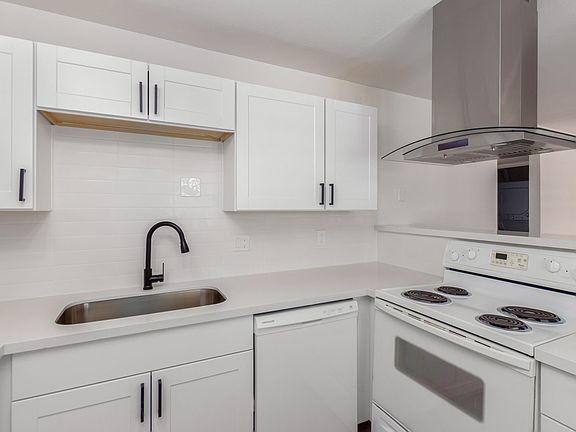 2nd image of 241 E 1st Ave APT 1