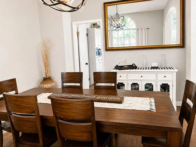 2304 Kristen Ln — Photo 2