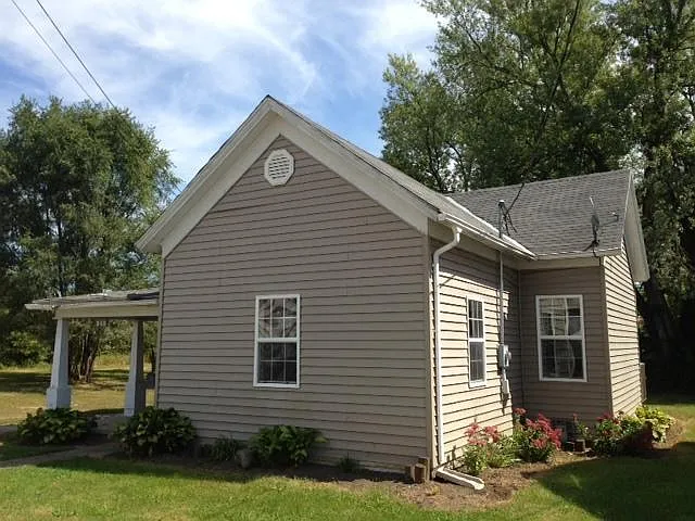 248 N 3rd St photo 1