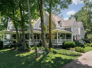 12100 Ridge Rd, Anchorage, KY 40223