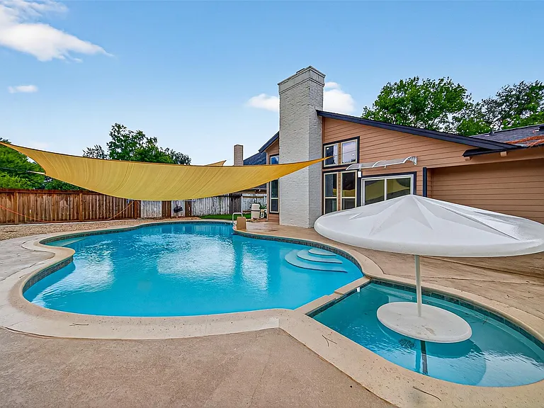 3006 Golden Hills Ln — Photo 43