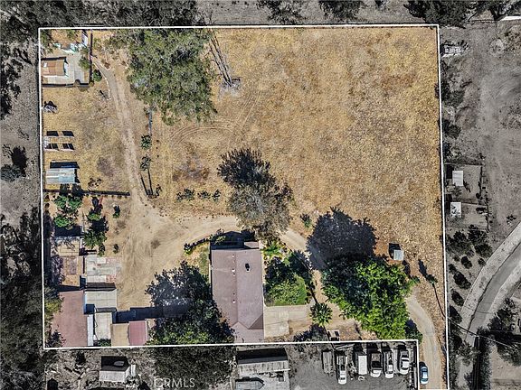 2nd image of 735 Orchard Rd