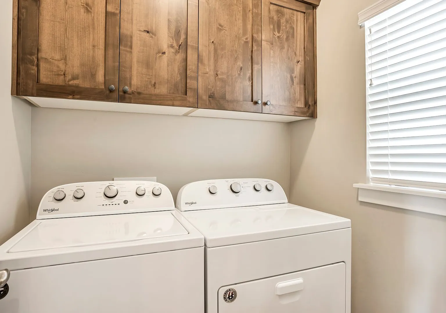 Gorgeous 3 Bed Townhome - Provo's Southeast Bench — Photo 4