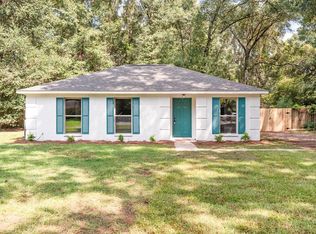 7777 Rainbow Ct, Irvington, AL 36544