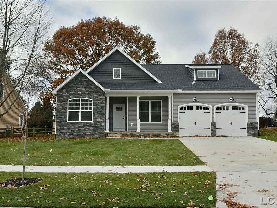 1st image of 809 Woodstock Ln