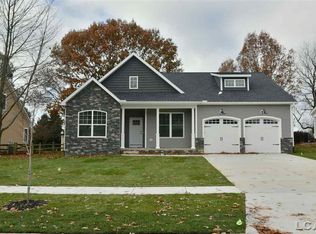 809 Woodstock Ln, Tecumseh, MI 49286
