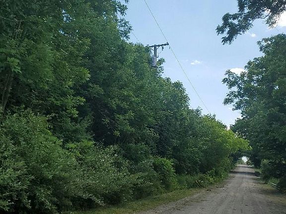 5th image of 77811 Andrews Rd