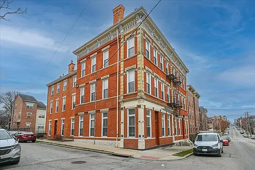 213 E University Ave #B1 Photo 1