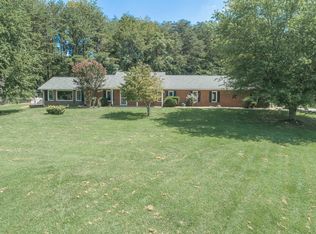 34 Wood Ln, Troutville, VA 24175