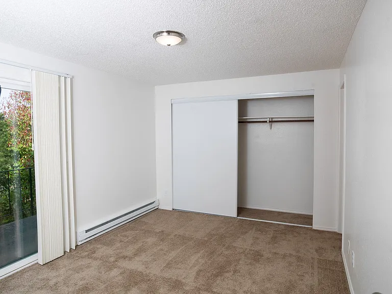 Meadow Ridge Apartments — Photo 14