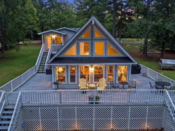 1903 Lakeshore Rd, Camden, SC 29020