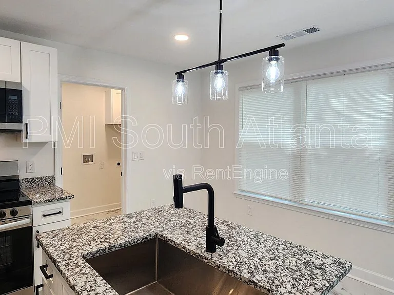 179 Church St — Photo 11