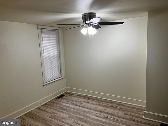 4th image of 820 Coates St