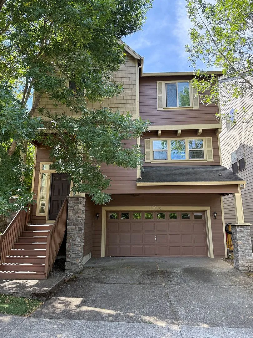 20604 Sw Sister Lane ~ Move-In Special 1/2 Off First Month's Rent! New Flooring & New Paint! — Photo 1