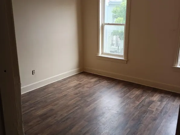 1407 1/2 Vernon St, Harrisburg, PA 17104