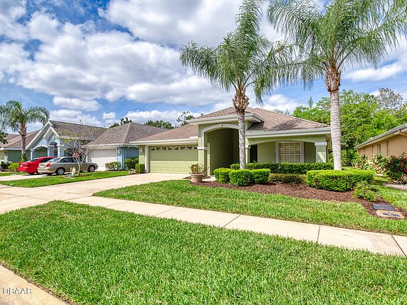 3rd image of 1410 Areca Palm Dr