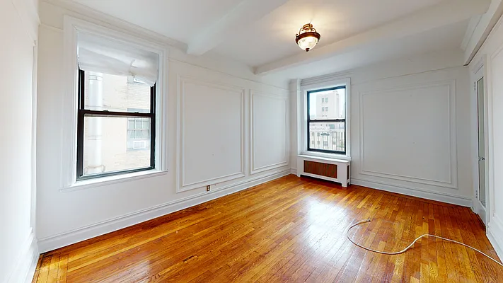 Rented by Bond New York | media 33