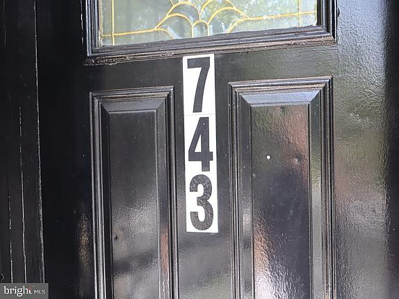 3rd image of 743 Sharon Ave