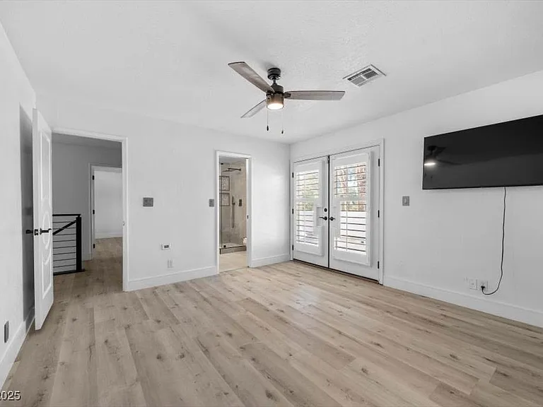 1695 Montessouri St — Photo 20