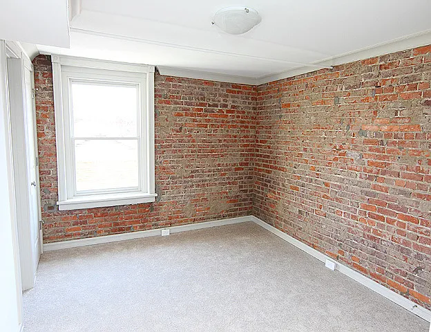 916 W Trinity Ave — Photo 9