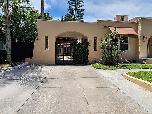 3rd image of 3916 W San Juan St