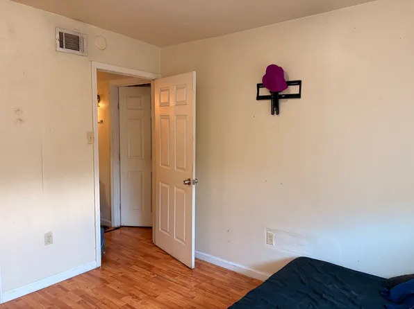 701 Lesseps St APT E, New Orleans, LA 70117