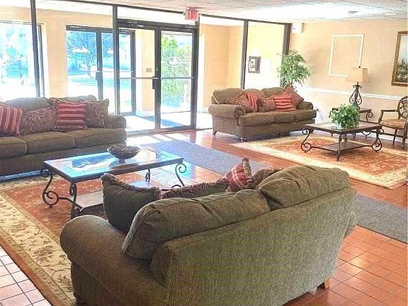 3rd image of 175 Maple Ave APT 4H
