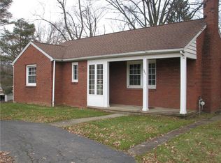 360 N Maple St, Mercer, PA 16137