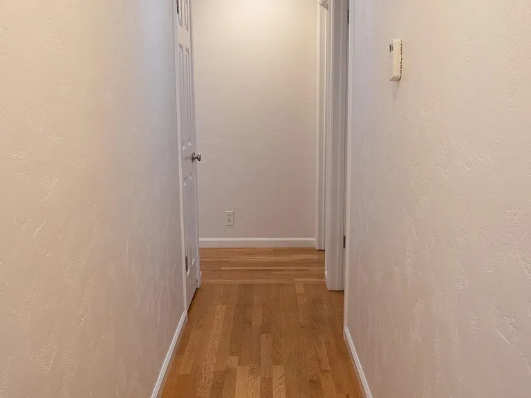 310 Alma Ln — Photo 11