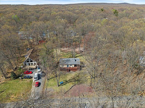 3rd image of 21 Beaver Dr