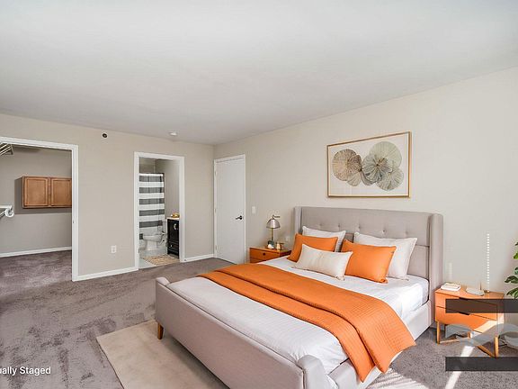 3rd image of 2702 Lighthouse Point E #532