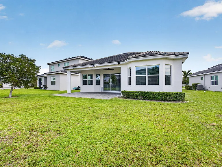16293 Melogold Dr — Photo 58