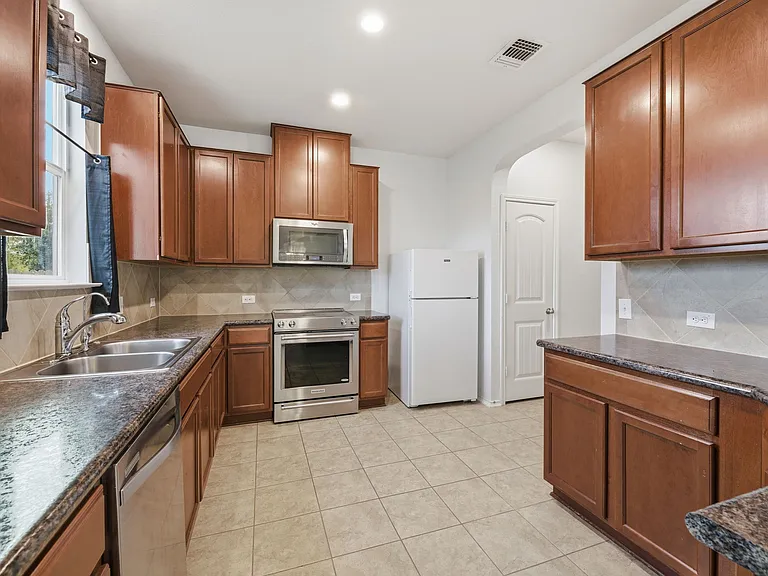 13535 Abraham Lincoln St — Photo 13