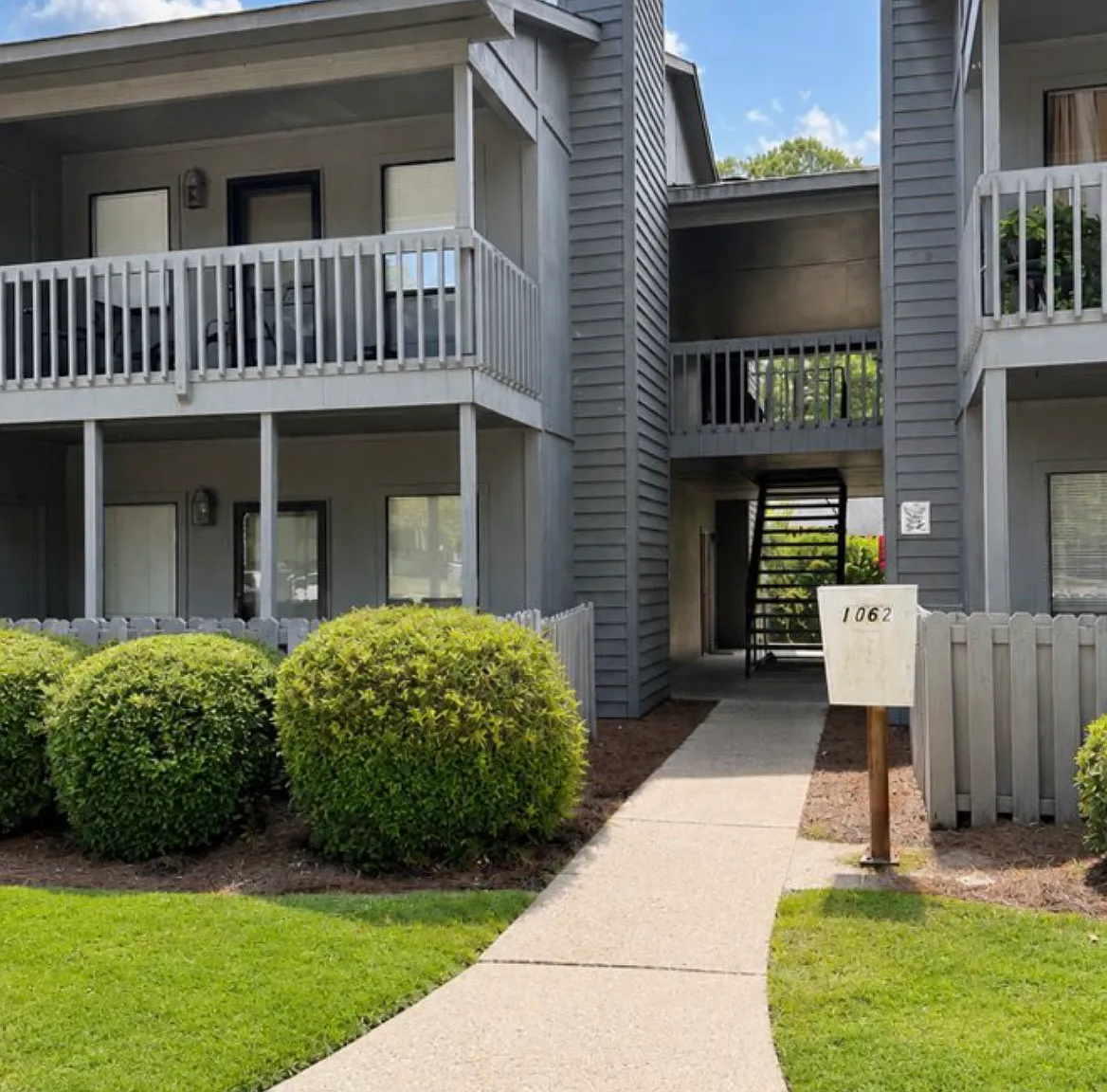 1862 Tryon Dr — Photo 1