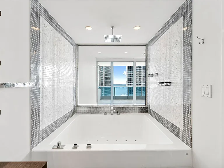 200 Biscayne Boulevard Way #4004 — Photo 40