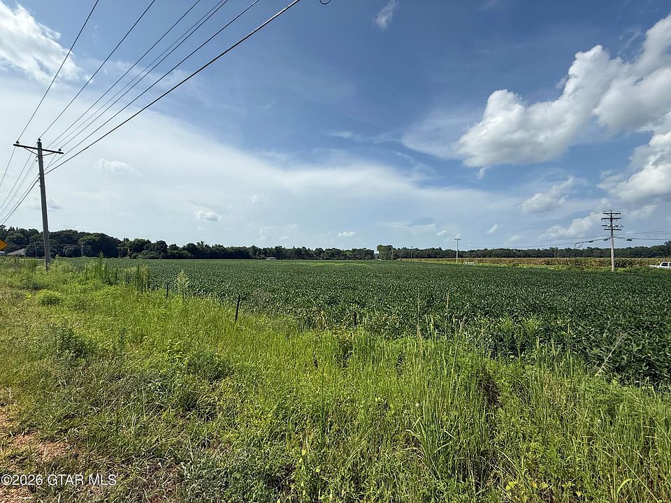 2nd image of 209 Lawrence Bridge Rd