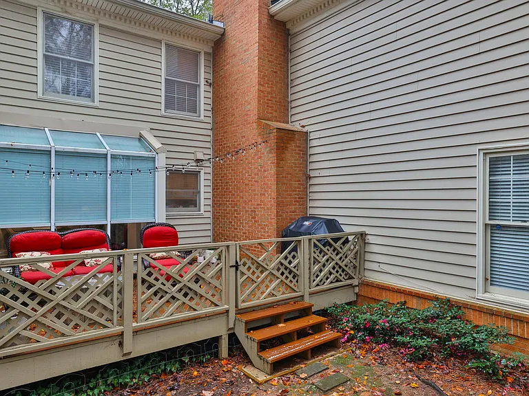 55 Mount Vernon Cir — Photo 24