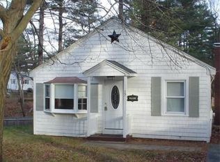 17 Hemlock Rd, Tewksbury, MA 01876